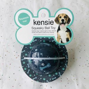 Dog Toy Kensie Squeaky Ball    Size : 3.54" x 3.54 "